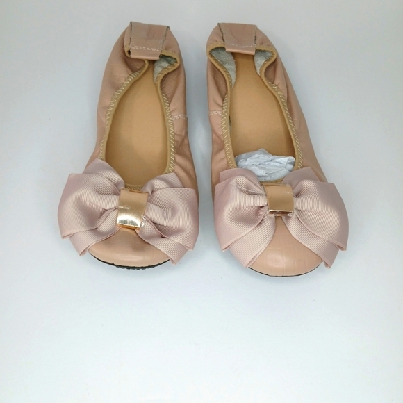 Shoes - NWOT Pink Cream Ballerina Flats Bow Comfy Size 7.5 US 39 EU